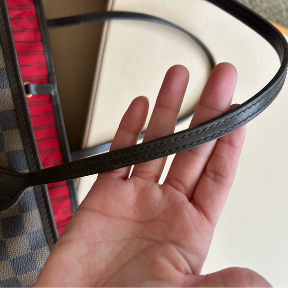 Louis Vuitton Neverfull GM Tote - Picture 11 of 13